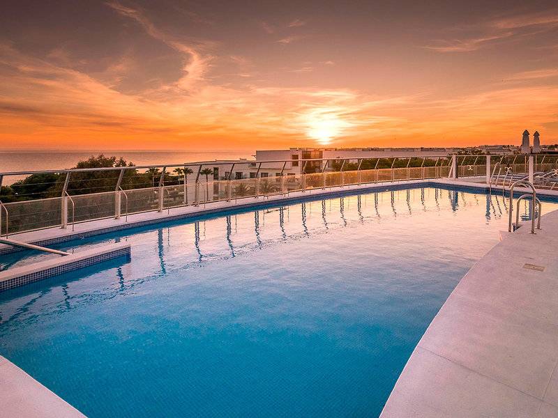 8_20715598_p 8_20715598_p