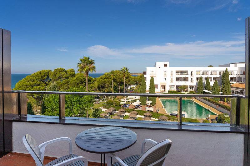 13_18647678_w 13_18647678_w