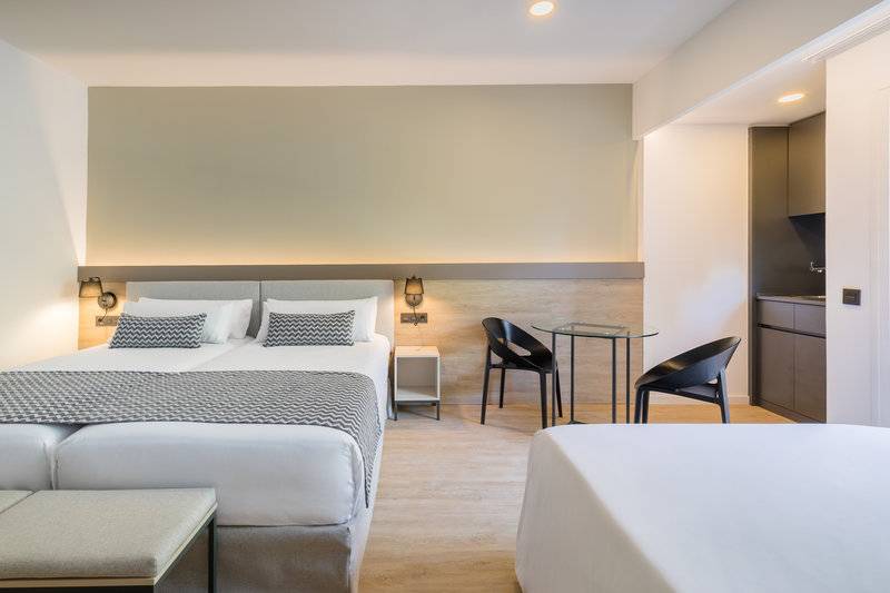 13_15255320_w 13_15255320_w