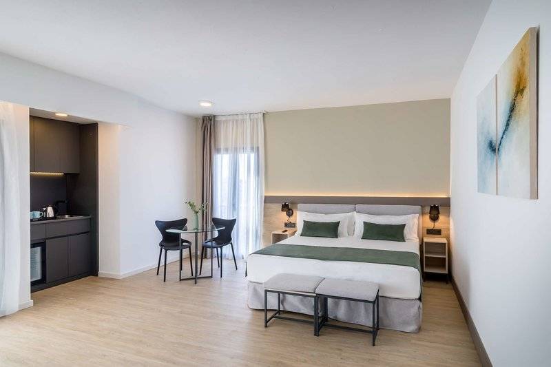 16_16872915_w 16_16872915_w