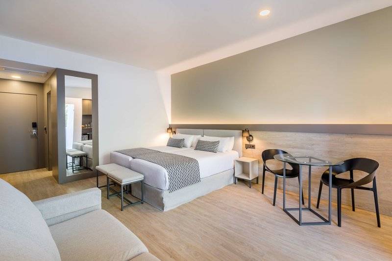 18_15162803_w 18_15162803_w