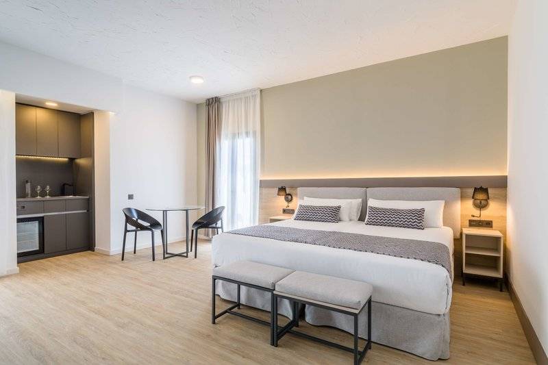 19_15162823_w 19_15162823_w