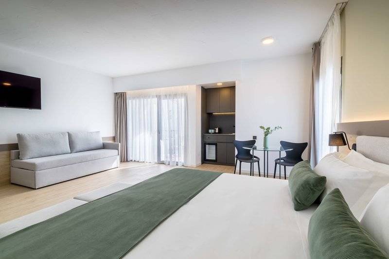 20_16872985_w 20_16872985_w