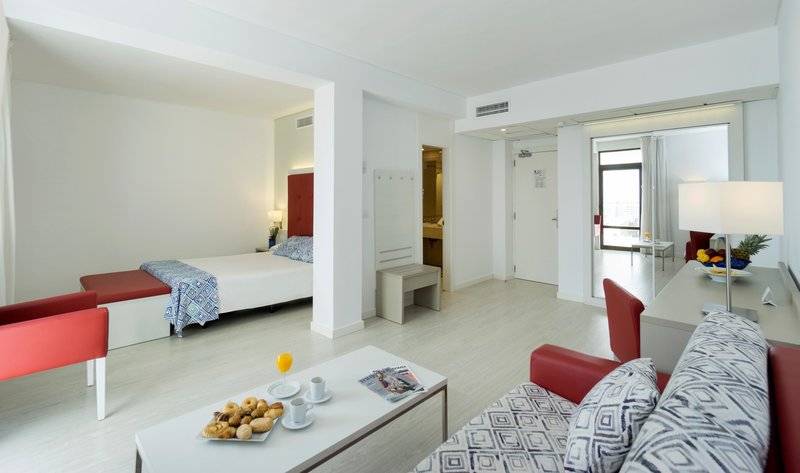 21_7728483_w 21_7728483_w