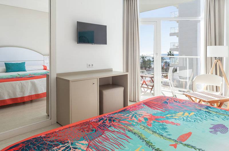 26_21439492_w 26_21439492_w