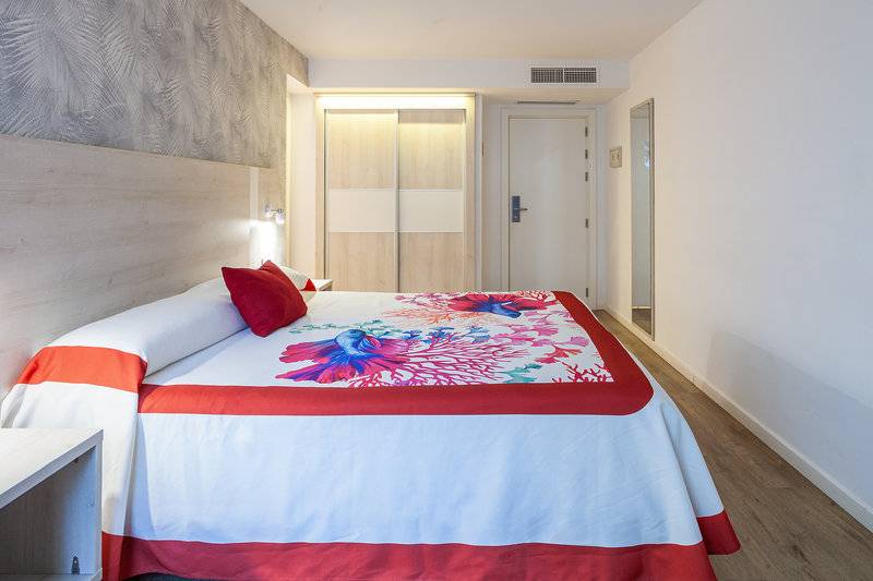 28_21439502_w 28_21439502_w