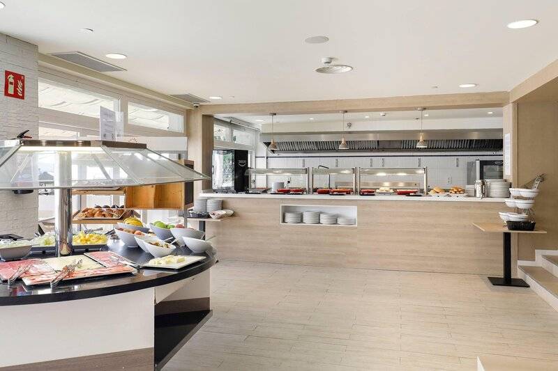 14_19527237_r 14_19527237_r