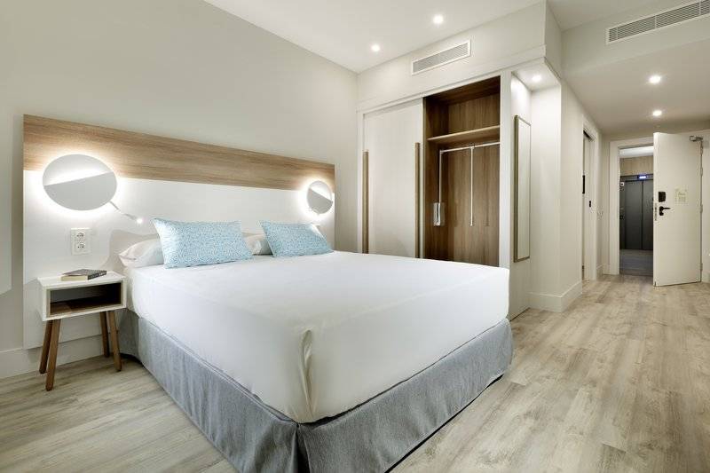 12_11150674_w 12_11150674_w