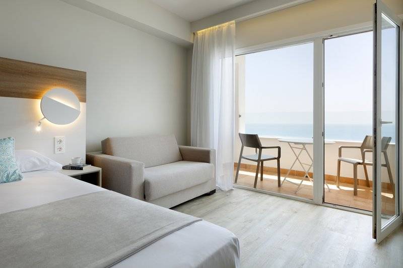 14_11150684_w 14_11150684_w