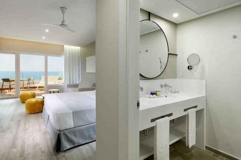 17_11150699_w 17_11150699_w