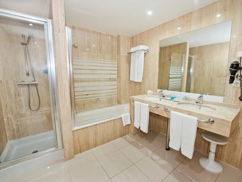 9_16626114_a 9_16626114_a