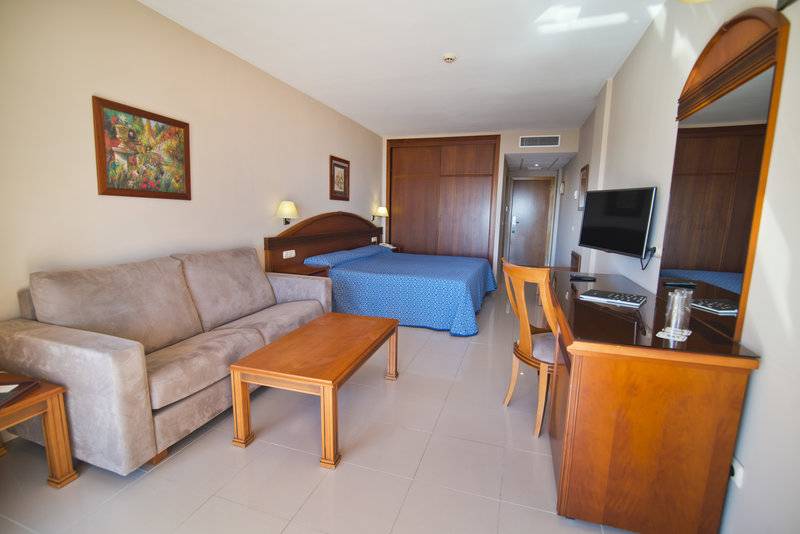 19_11199045_w 19_11199045_w