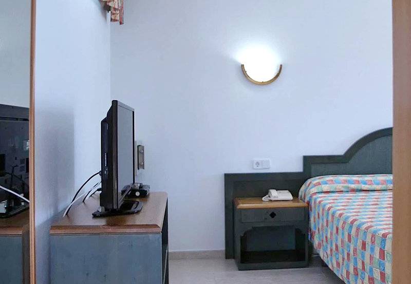 14_2449028_w 14_2449028_w