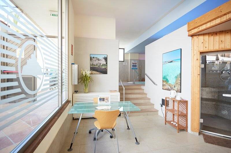 16_22439105_f 16_22439105_f