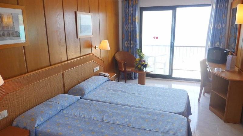 15_2451299_w 15_2451299_w