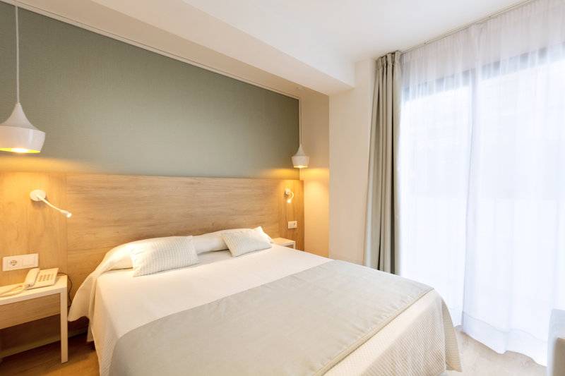 28_14395165_w 28_14395165_w