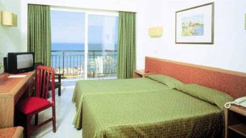 19_785566_w 19_785566_w