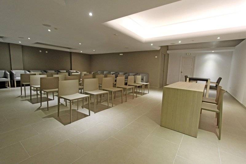 27_2496056_k 27_2496056_k