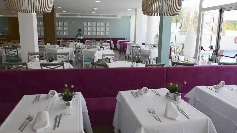 13_2451557_r 13_2451557_r