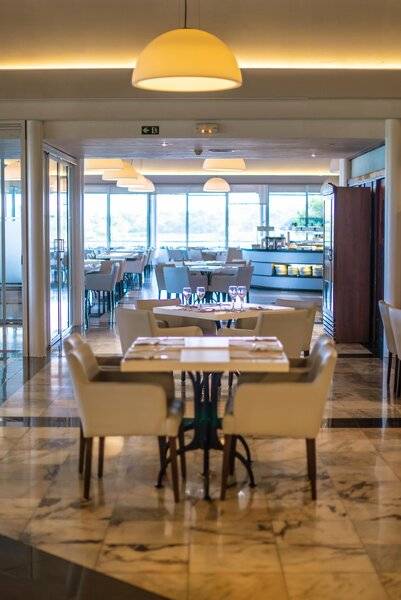 25_16970320_r 25_16970320_r