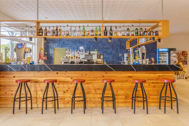 25_17649041_ba 25_17649041_ba