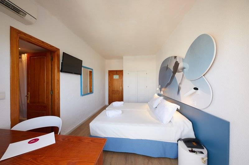 26_15359829_w 26_15359829_w