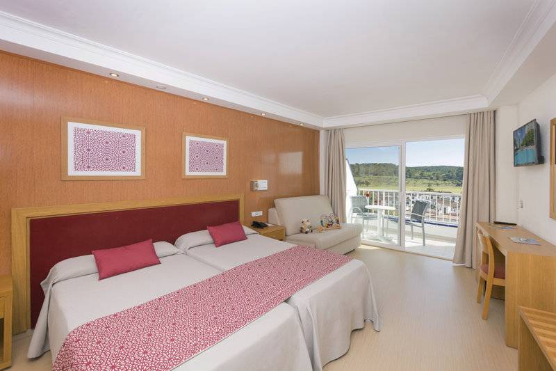 25_18068027_w 25_18068027_w