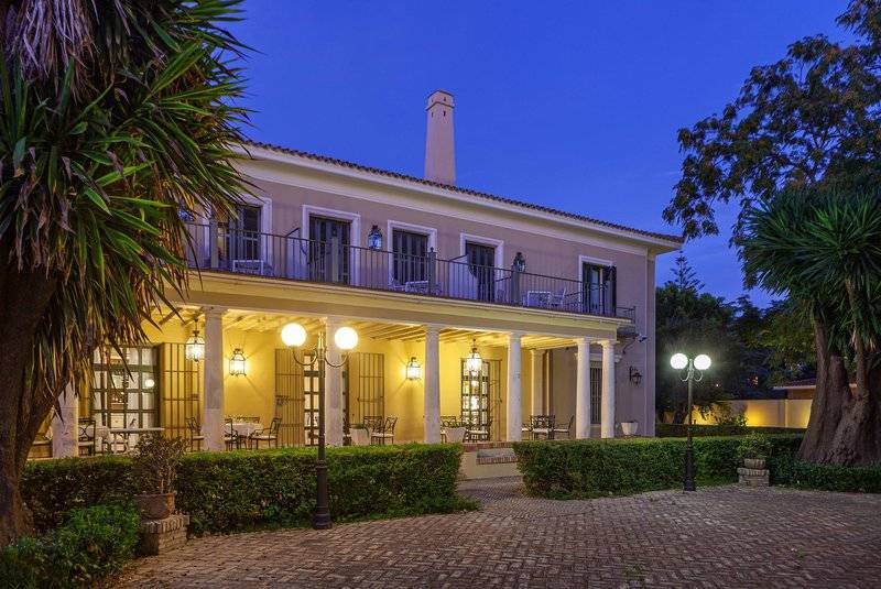 9_14727705_a 9_14727705_a