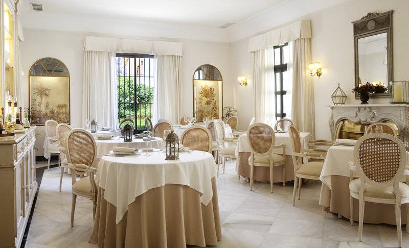 18_11209180_r 18_11209180_r