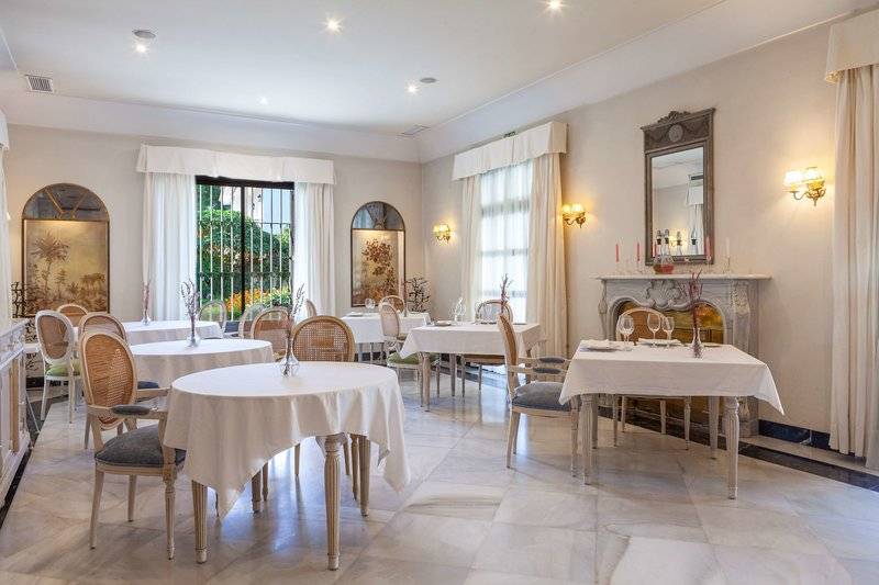 19_14727690_r 19_14727690_r