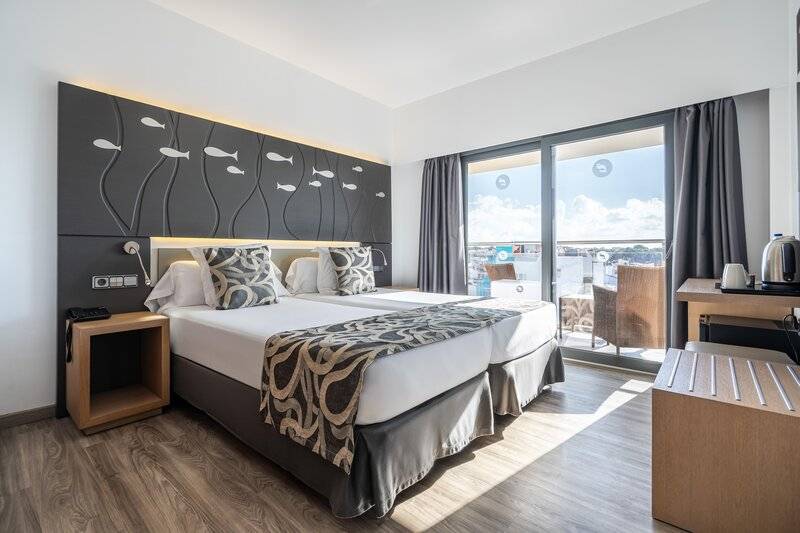 28_20858542_w 28_20858542_w