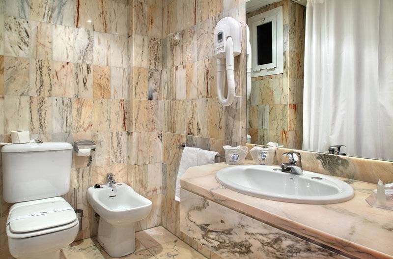 21_16532326_w 21_16532326_w