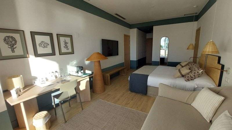 23_16769834_w 23_16769834_w