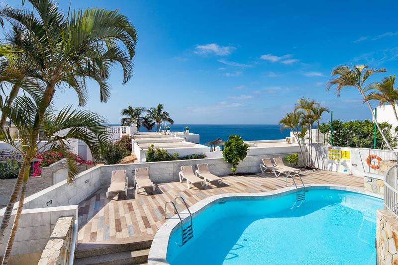 12_10656895_p 12_10656895_p