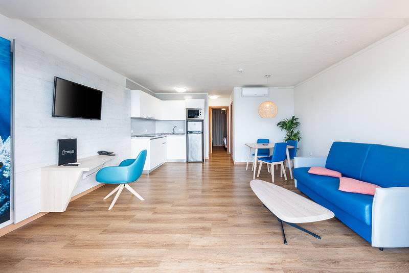 19_10656925_w 19_10656925_w