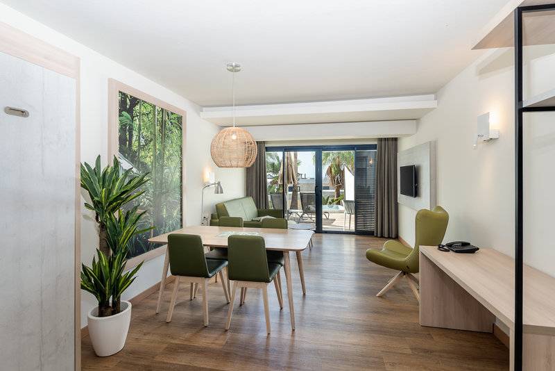 24_10656950_w 24_10656950_w