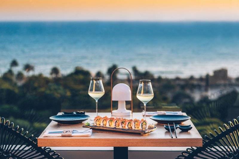 10_13990321_r 10_13990321_r