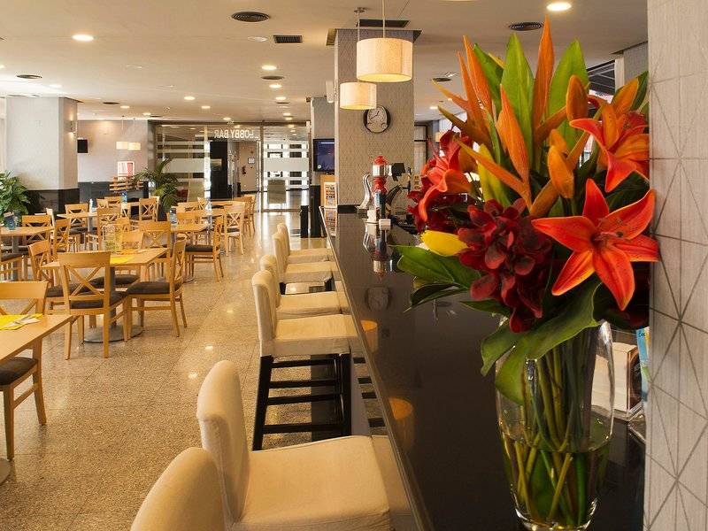 19_7618909_r 19_7618909_r