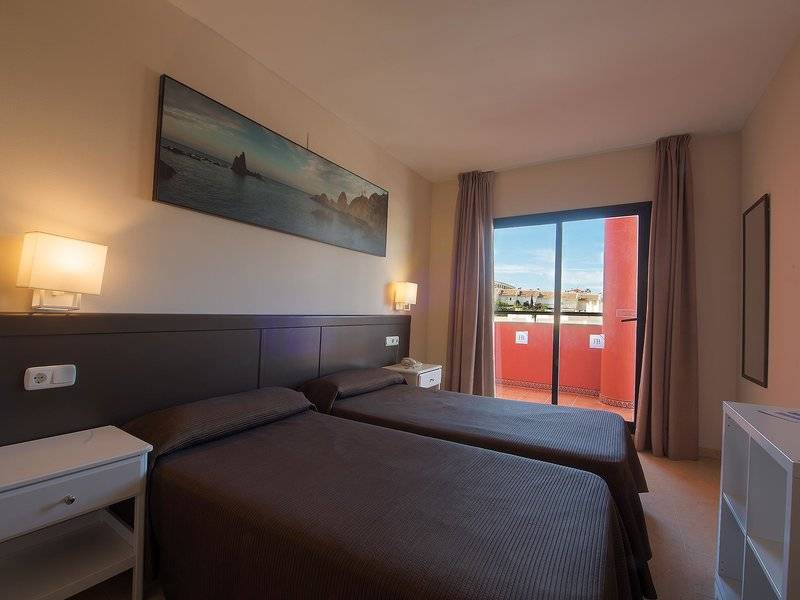 23_7618874_w 23_7618874_w