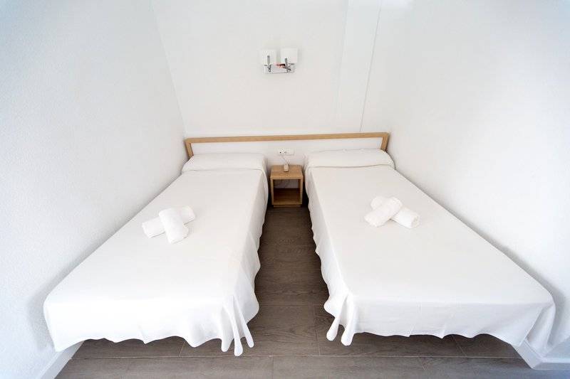 13_17151685_w 13_17151685_w