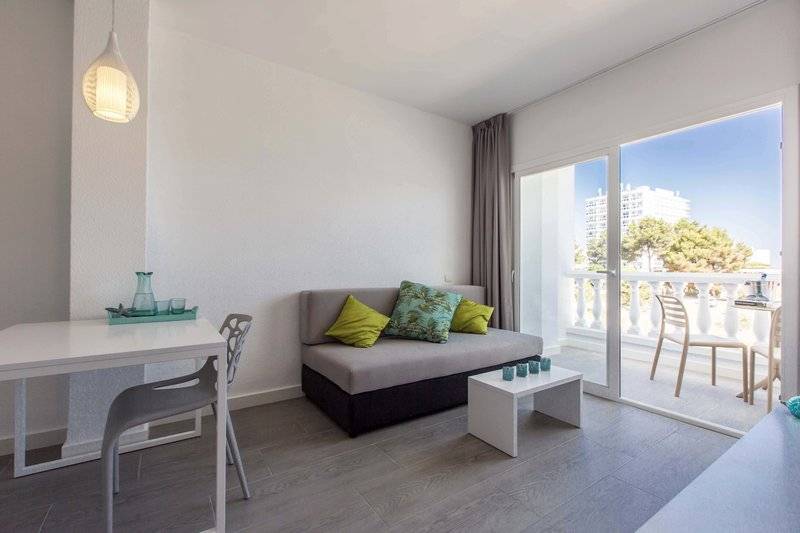 17_17151705_w 17_17151705_w