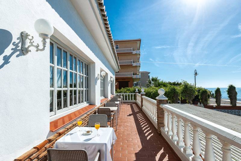 11_14198661_r 11_14198661_r