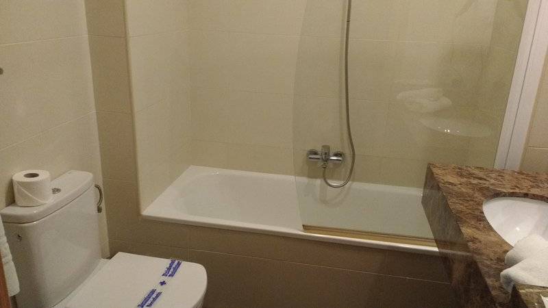 17_14574236_r 17_14574236_r