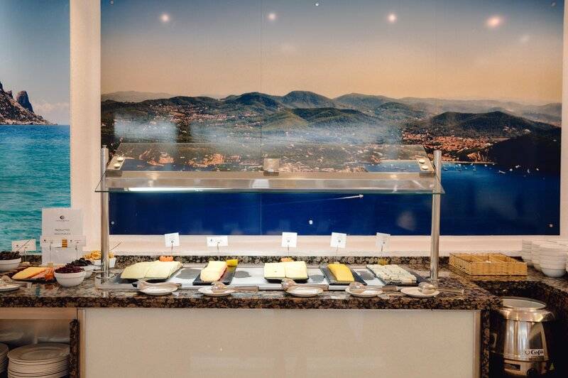 9_22907293_r 9_22907293_r