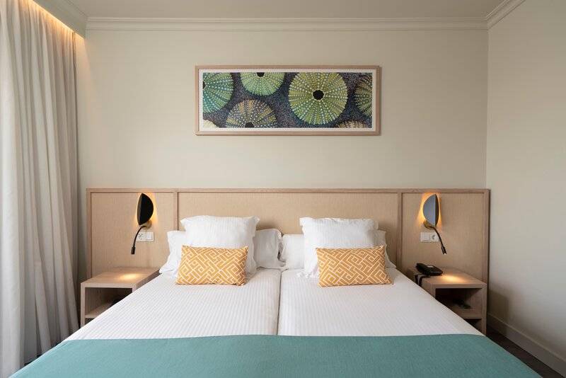 25_21890677_w 25_21890677_w