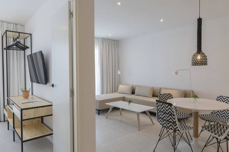 16_14557520_w 16_14557520_w