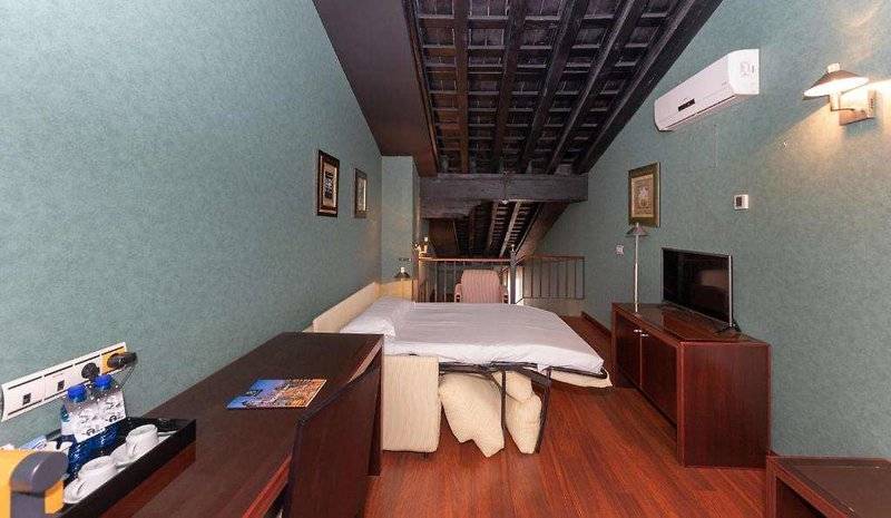 14_16772256_w 14_16772256_w