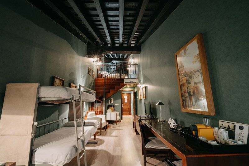 28_16772265_f 28_16772265_f