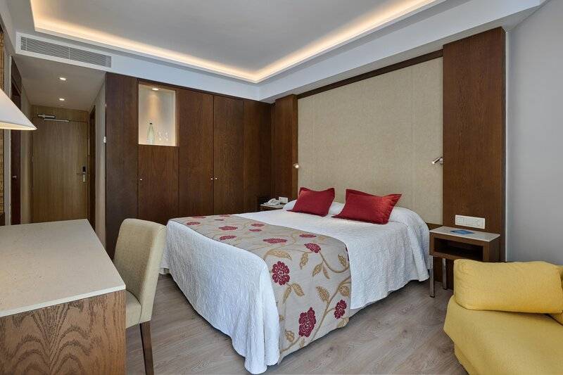 27_21357992_w 27_21357992_w