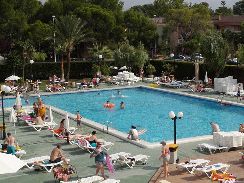 9_881017_p 9_881017_p